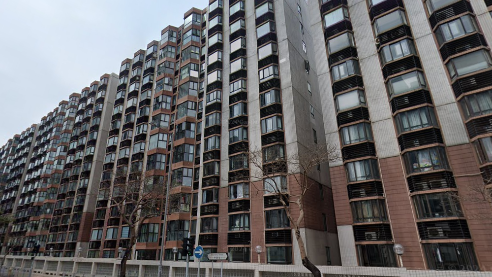 九龍塘碧華花園屬於41小學校網，中學校網則為九龍城區，區內名校林立，向來受家長客歡迎。