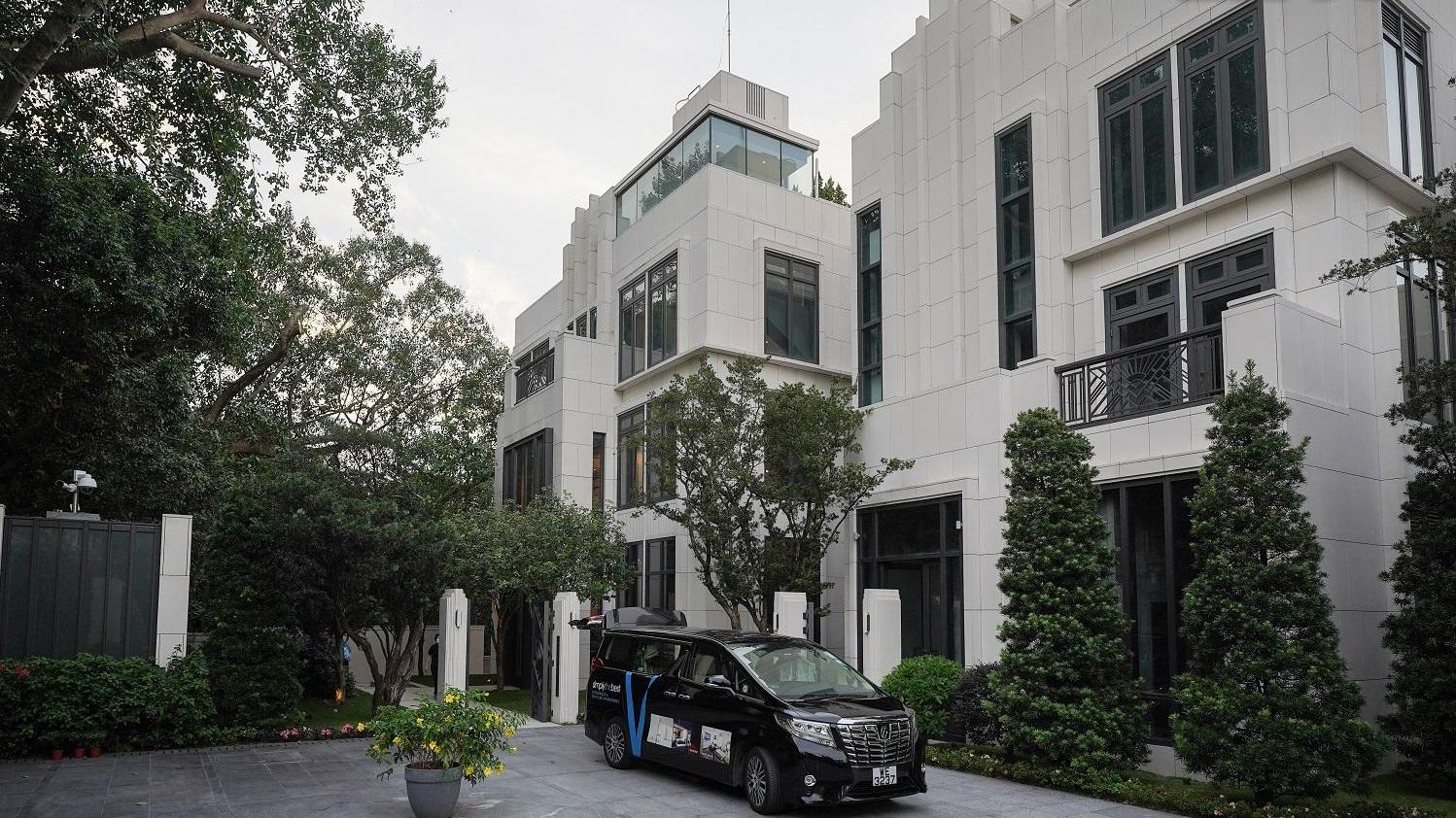 山頂道20號豪宅項目「TWENTY PEAK ROAD BY V」，據消息指，項目1號屋「Carlye」新近以每月75萬元租出，呎租約158元。(資料圖片)