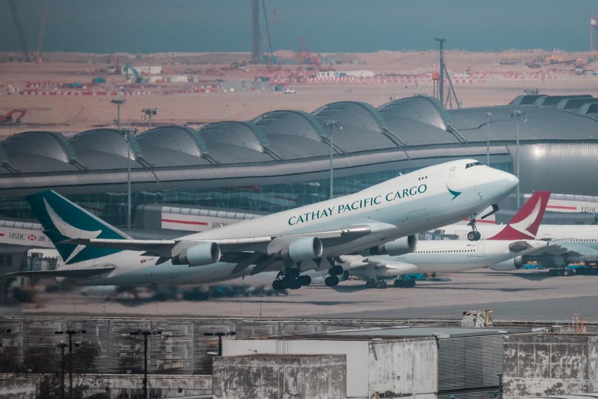 貨運燃油附加費規管明年起撤銷。(資料圖片)