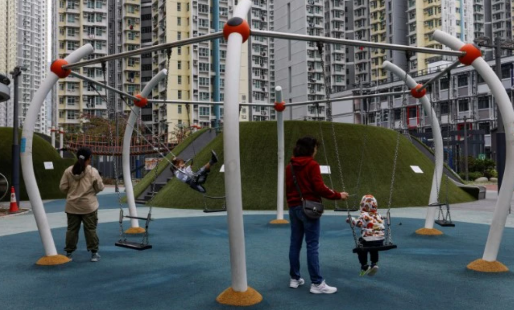 受到學齡人口結構性下跌、移民潮等因素影響，幼稚園面臨收生寒冬。(路透社資料圖片)