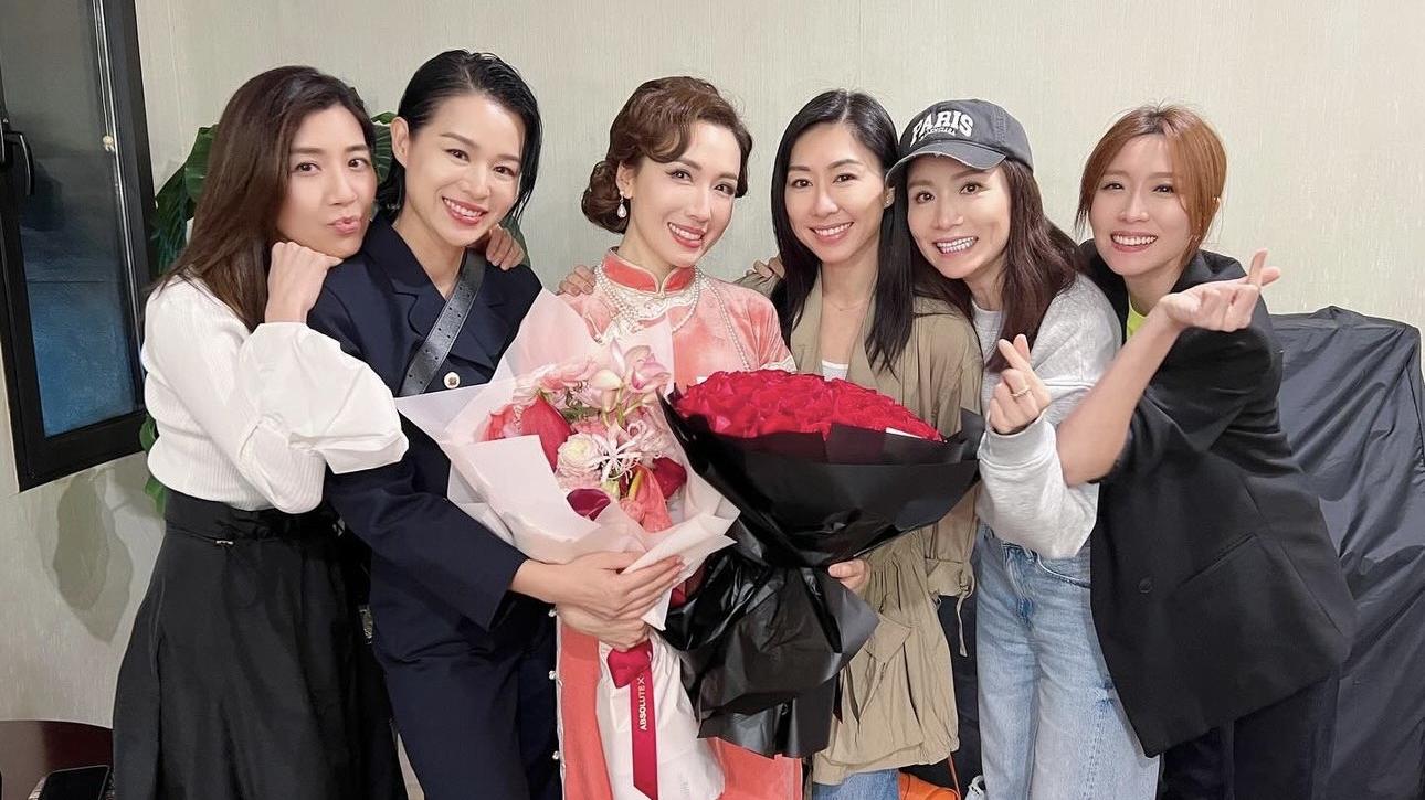 李施嬅以全普通話上演舞台劇 「胡說八道會」全體姊妹飛上海撐埸