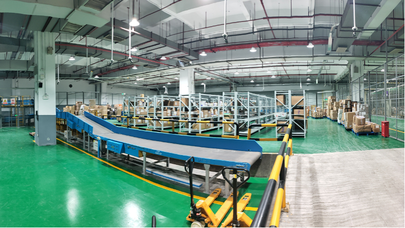 深圳國際可考慮於6.42元買入，上望7元。