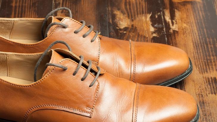 刻名皮鞋洩露行蹤