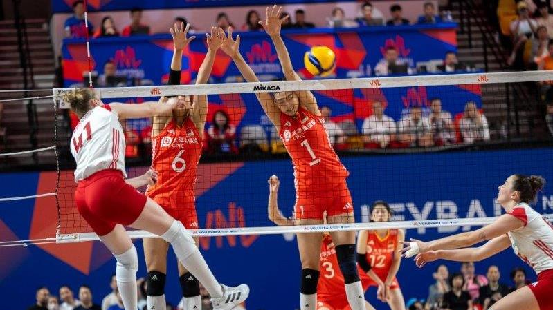 中國女排3比0橫掃波蘭