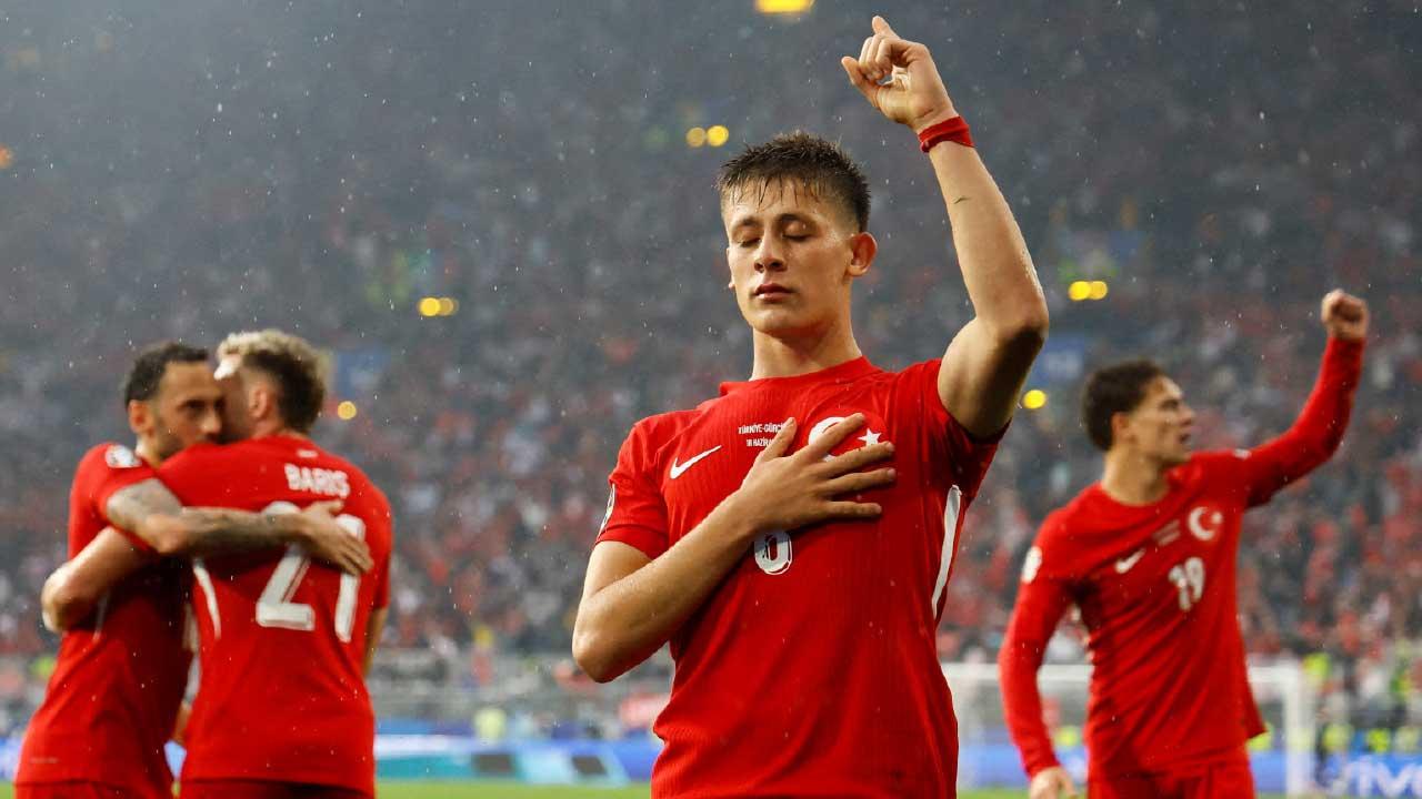 歐洲國家盃｜超新星復出 土耳其無懼捷克