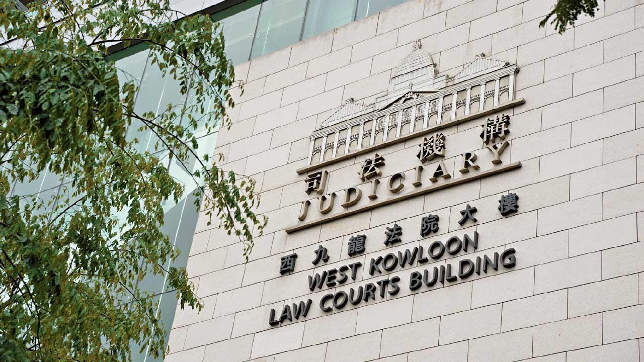 涉巴士座椅寫具煽動意圖字句 29歲男子被控5罪昨提堂