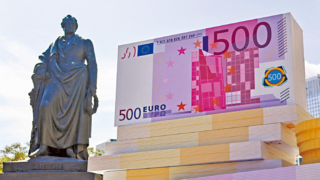 大幅波動｜市場風險意識驟升 政治亂局挫歐元 恐試1.05關