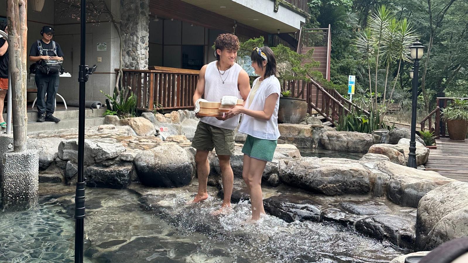 ANSONBEAN鍾雪瑩默契十足 《填詞L》拍檔赴台開工順便旅行