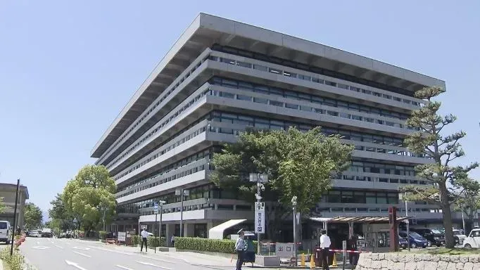 日本大學生偷水樽加料　偷拍不知情女同事喝下尿液口水