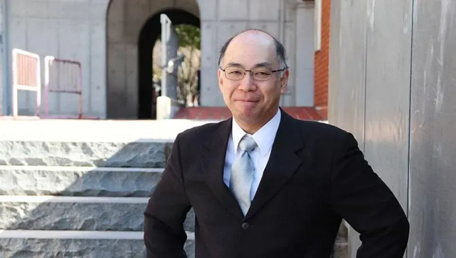 大阪大學教授偷拍女生裙底　行人天橋上斷正被捕