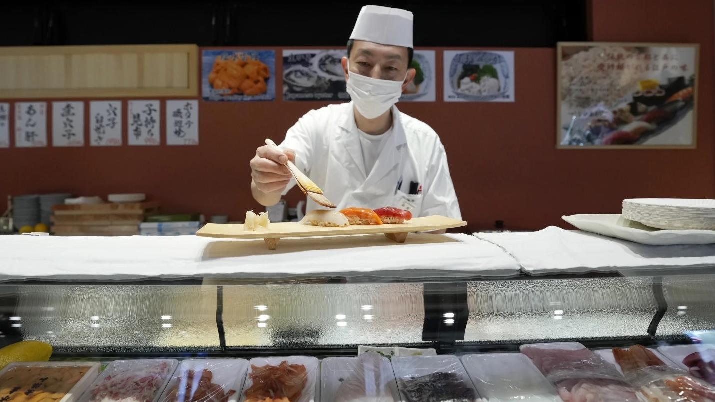 日本人飲食習慣過去20年似乎有所改變，海鮮消費量創新低。(資料圖片)