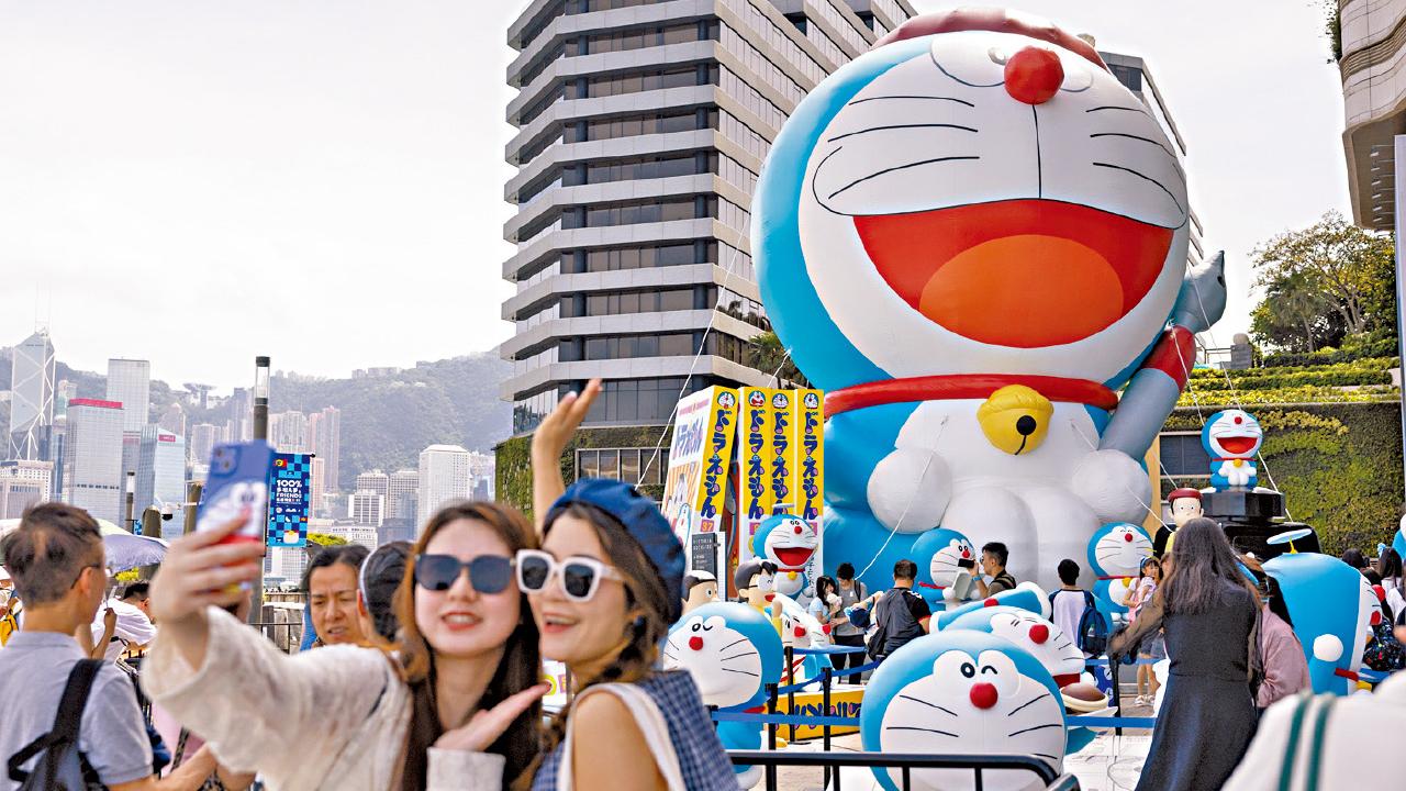 12米高多啦A夢再「變大」 今日極端酷熱料達35度