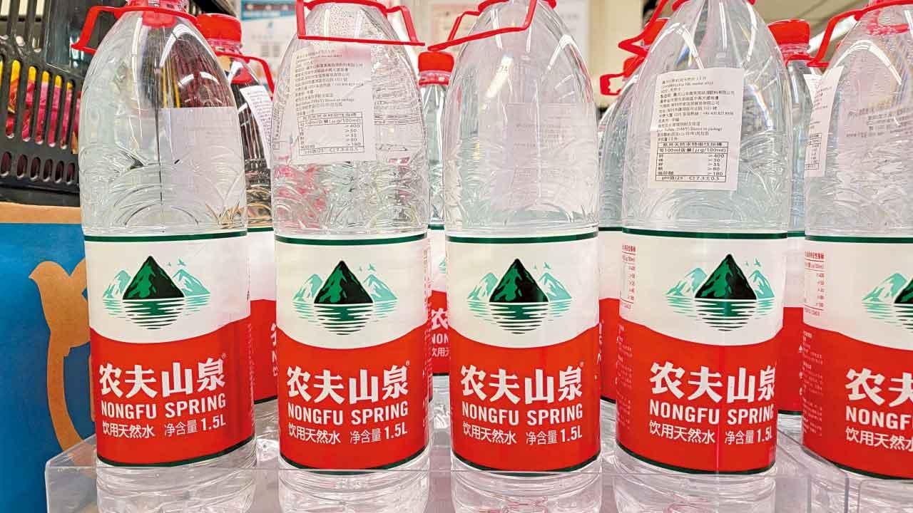 農夫山泉｜創辦人鍾睒睒連續3日回購股份　涉資逾1億元