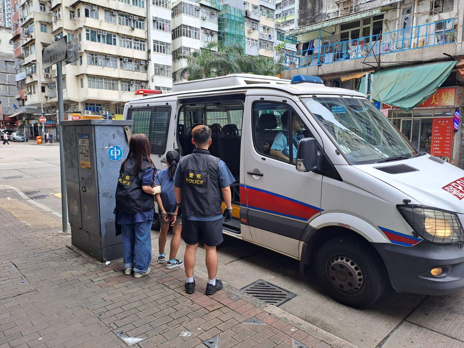 警醫局街截查六旬可疑女　身上檢市值1萬元海洛英