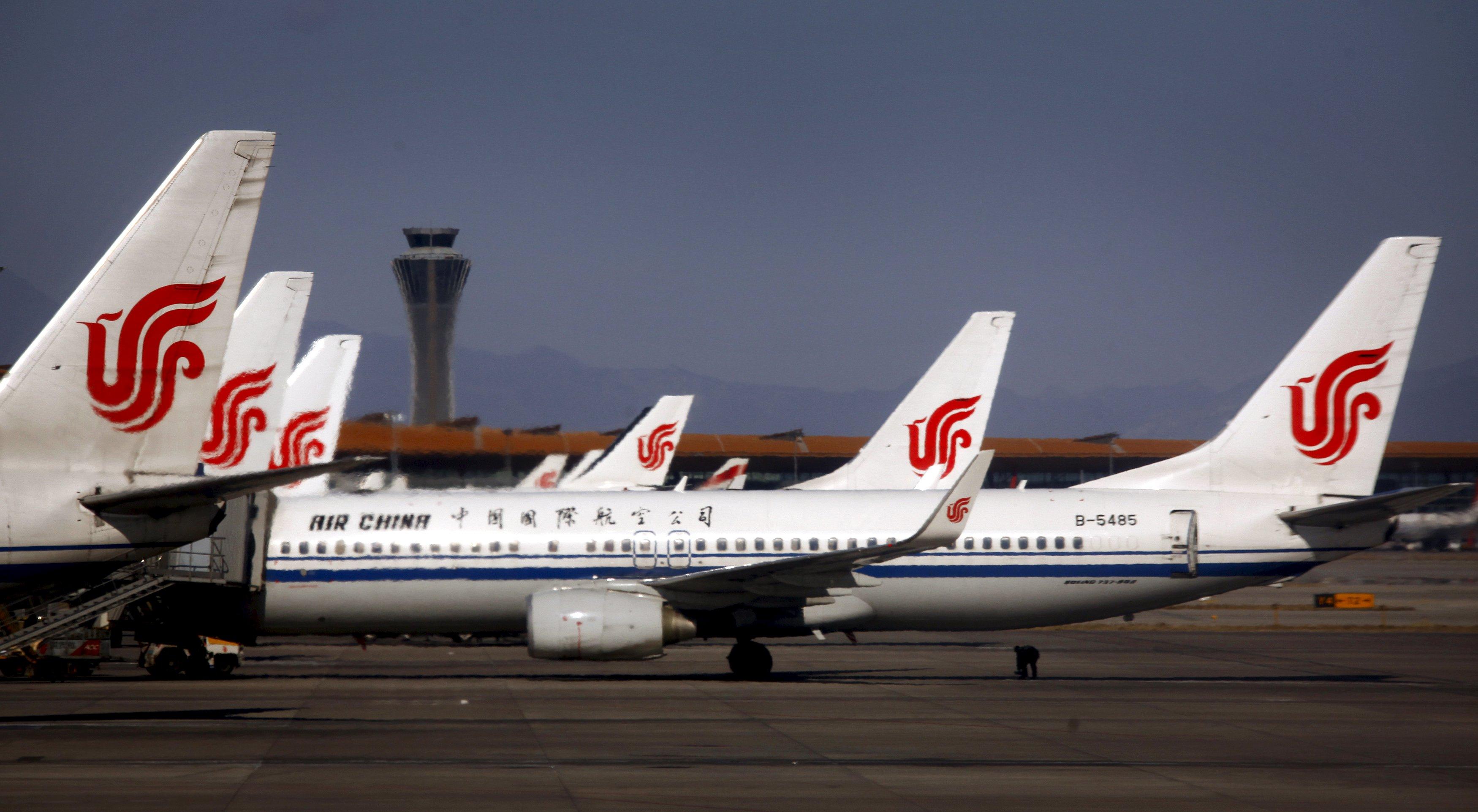 內地三大航空股虧損齊收窄 半年共蝕最多75億人幣