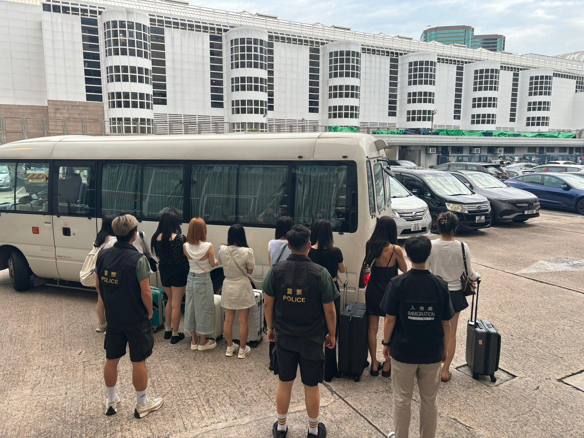 油尖警區跨部門掃黃反黑工　24內地男女1非華裔女落網