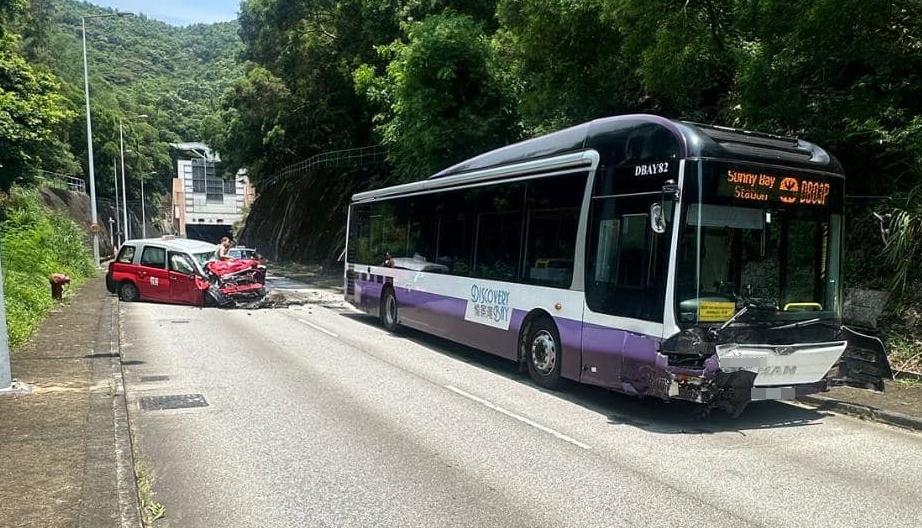 （馬路的事 (即時交通資訊台)」圖片）