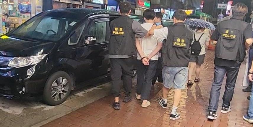銅鑼灣31歲男搜出3支大麻油被捕