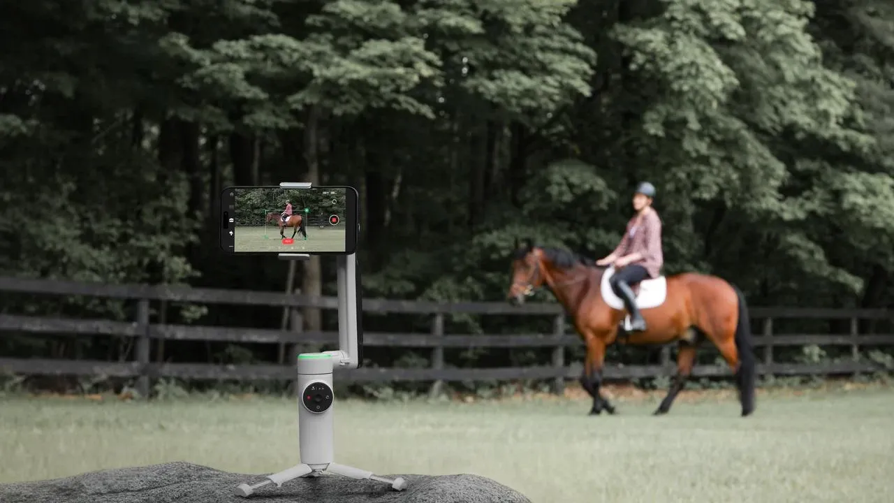 Insta360 Flow Pro 正式發布、支援Apple DockKit 追蹤拍攝