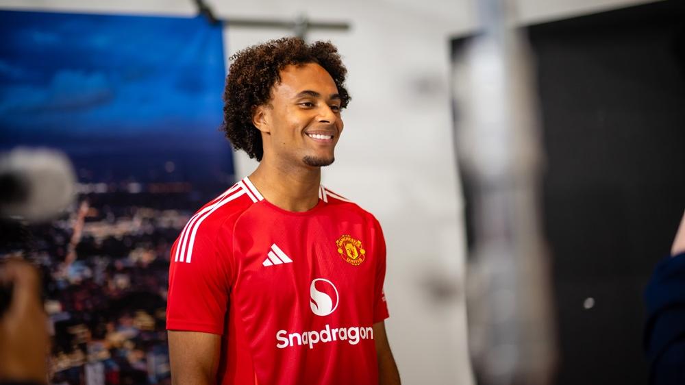 荷蘭前鋒的舒克斯落實加盟曼聯。(曼聯X)