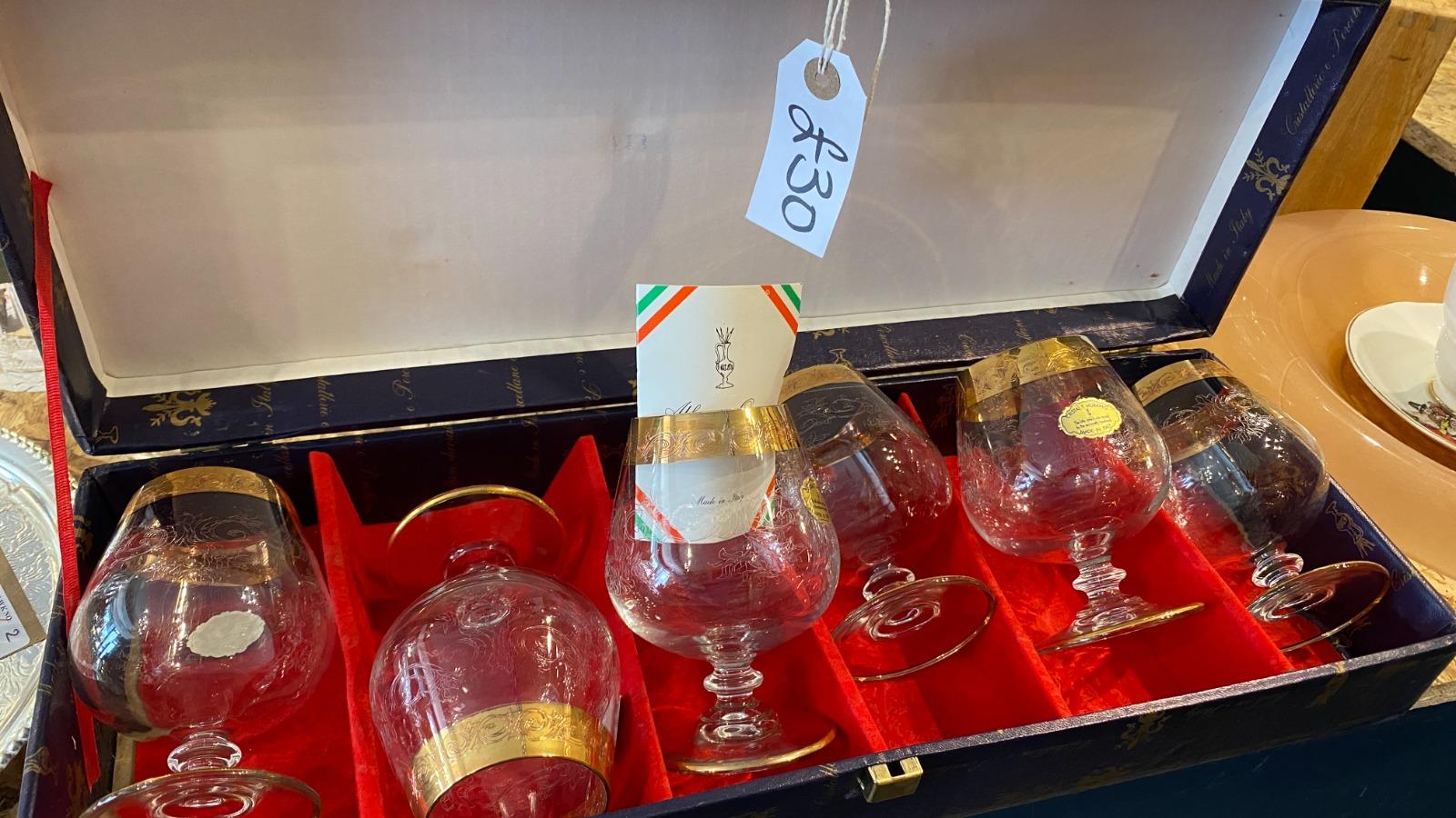 到Charity shop尋寶