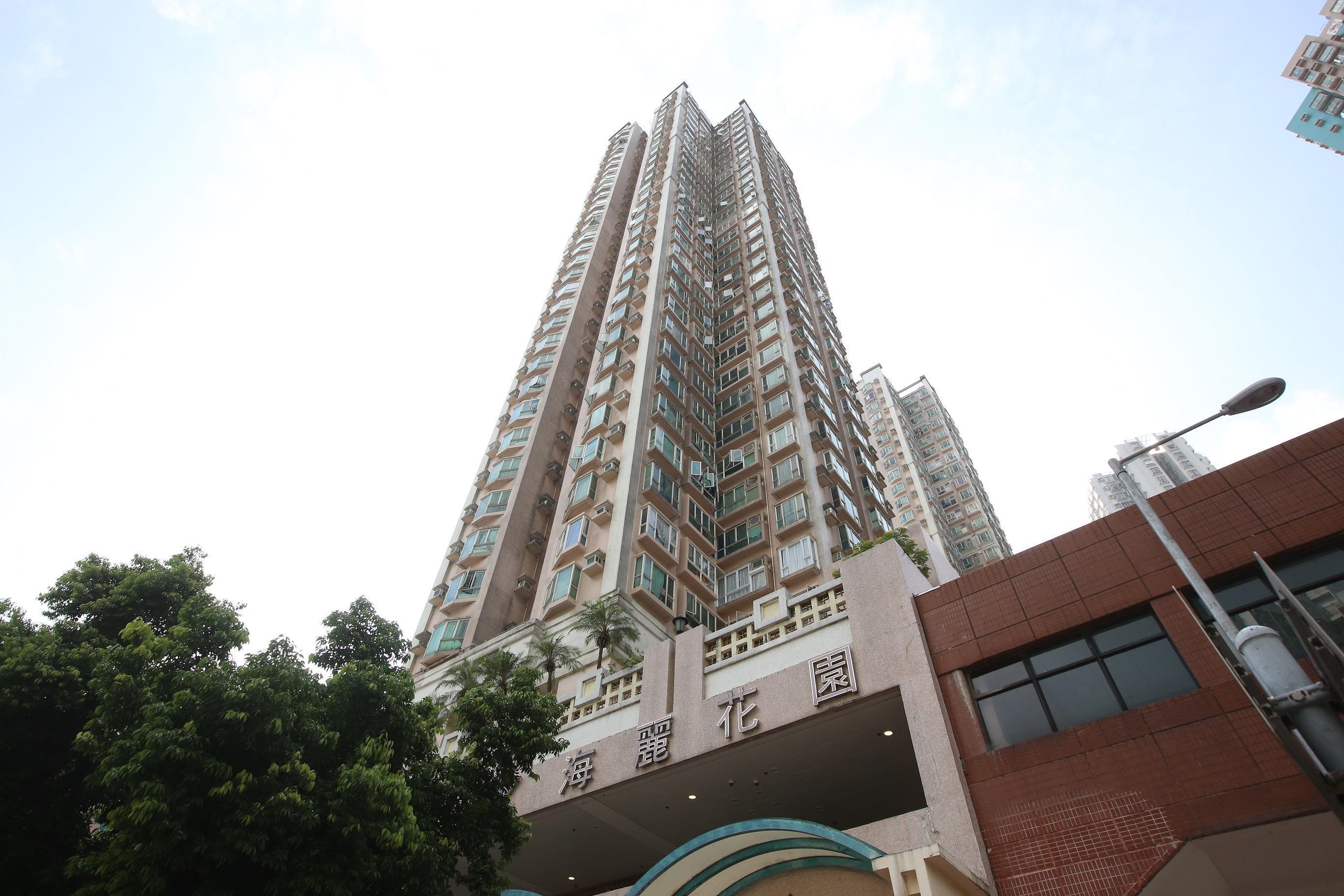 屯門海麗花園兩房放盤3日速沽，由同區客以348萬元承接，屬貼市價成交。