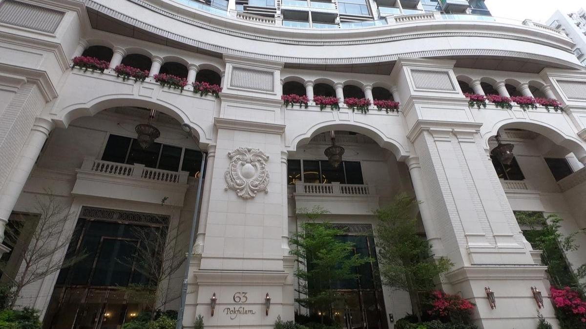 西半山薄扶林道63號一伙開放式單位，獲深圳來港的港大研究生，以月租1.95萬元承租。