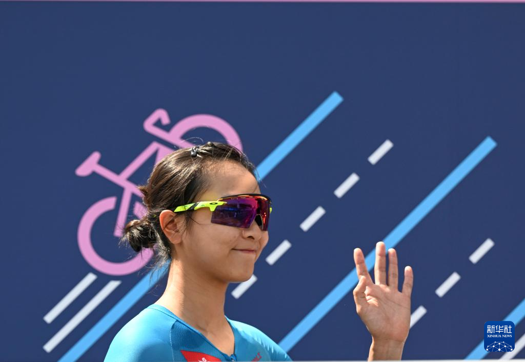 教大校長倡學習精英運動員頑強拼搏精神，圖為李思穎。(新華社)