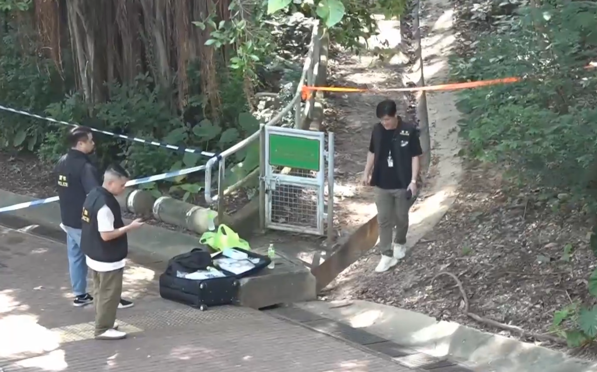 荃灣一名男警懷疑吞槍，送院證實不治(有線新聞畫面)