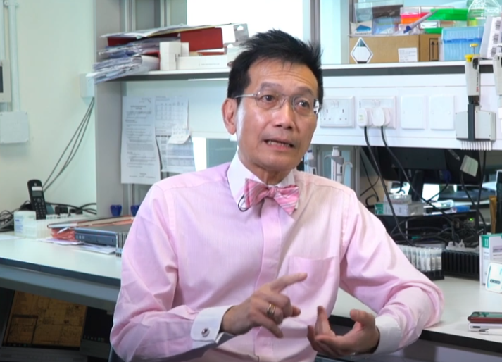 港大醫學院內科及肝臟科講座教授黎青龍(香港大學臨床試驗中心影片截圖)