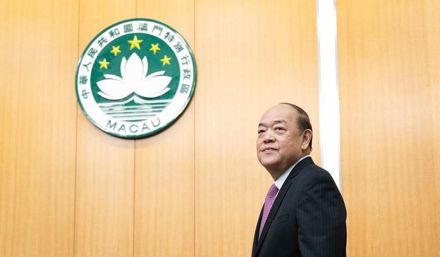 澳門行政長官選舉/賀一誠