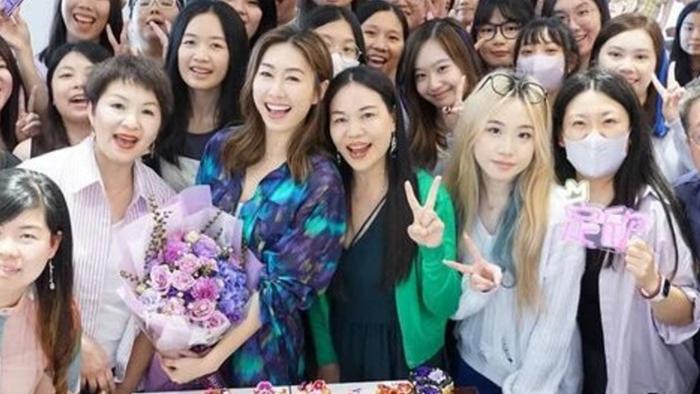 胡定欣與120粉絲慶生：佢哋比我更叻