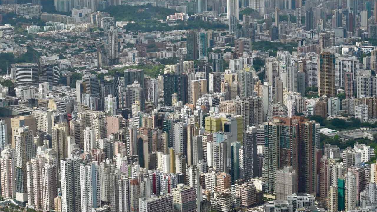 地產商應否向撻訂買家追差額？