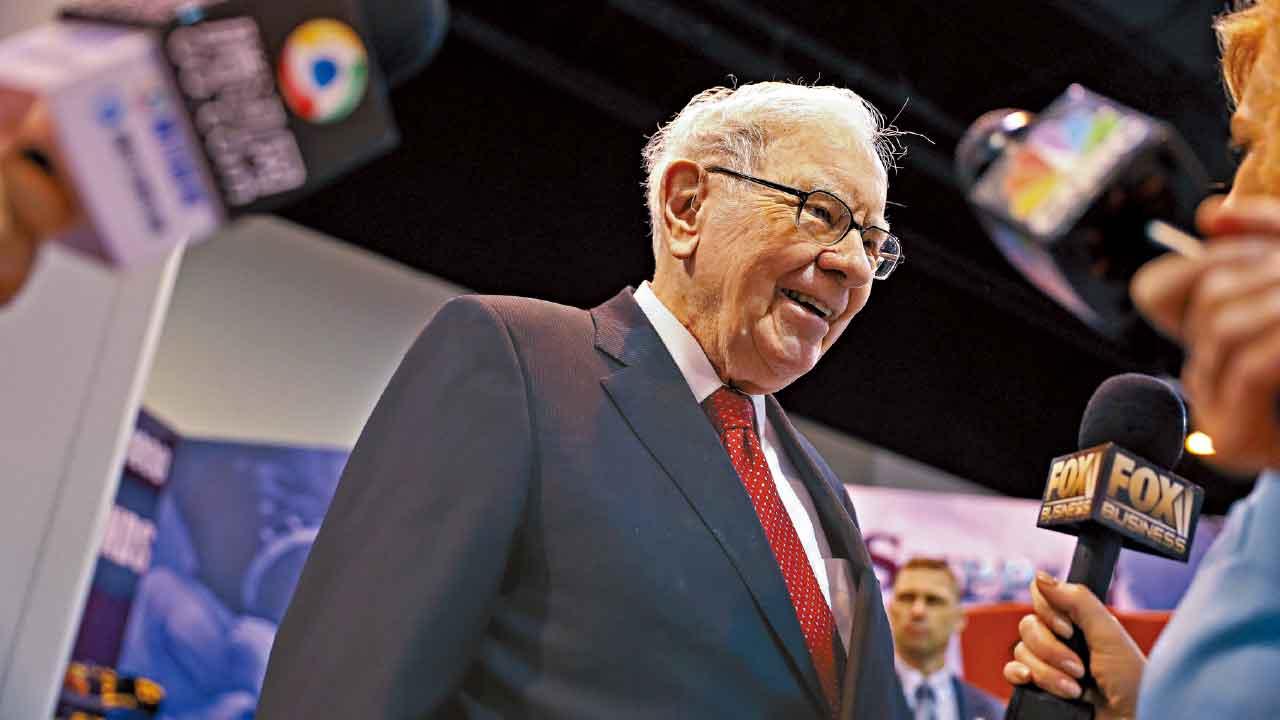 連沽七季｜蘋果持倉削半套現4千億 巴菲特加速沽貨 回購大縮