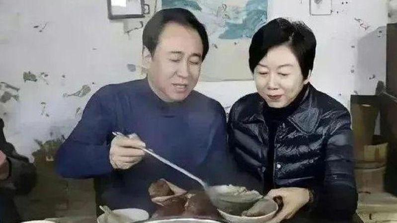 恒大向許家印丁玉梅等追討股息及酬金 共涉468億