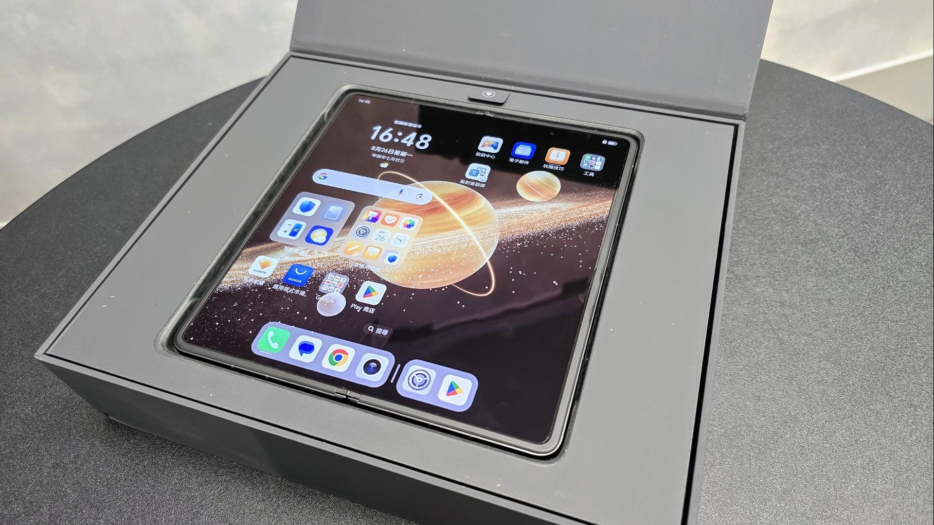 最薄摺疊手機丨體驗全球最薄大摺 HONOR Magic V3發售前夕最速開箱