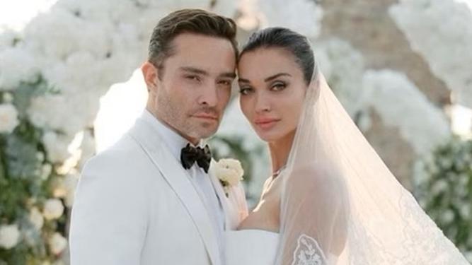 《花邊教主》Chunk Bass男星Ed Westwick意大利完婚