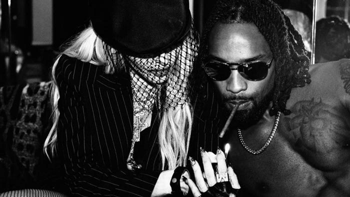 麥當娜穿性感復古衫慶生兼誘惑嫩口男友