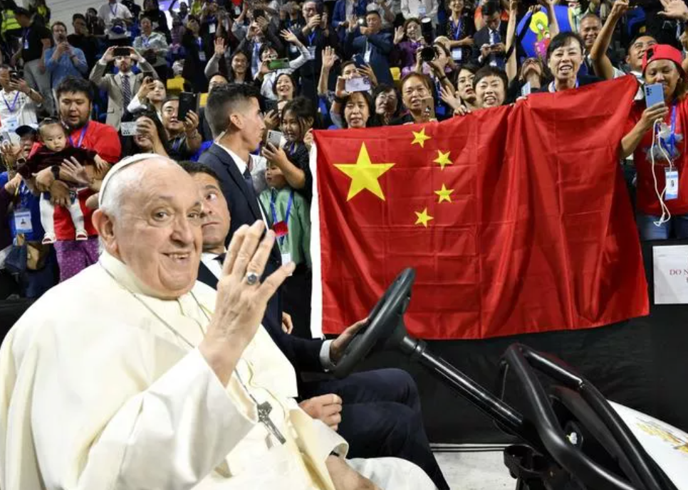 有天主教傳媒報道指，教宗方濟各為更進一步發展中梵關係，親自開闢第二外交管道對話，更可能會為了實現訪華夢，終止與台灣的「外交關係」。 (資料圖片)