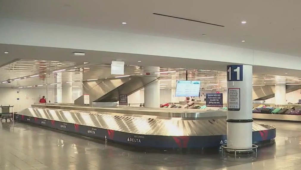 芝加哥奧黑爾國際機場發生離奇致命意外，一名57歲女子被困在禁區的行李輸送帶內，當場證實死亡。(資料圖片)