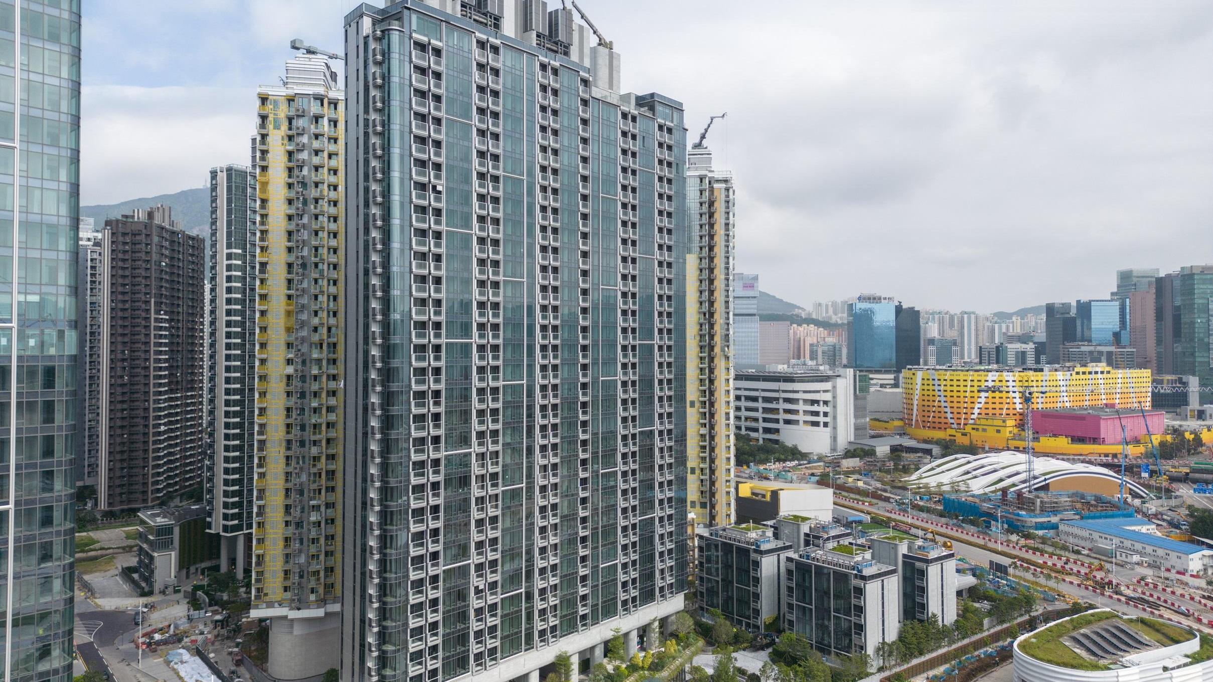 啟德區半新盤HENLEY PARK低座地下一房連花園特色戶，最新以700萬元易主，上手持貨僅一年便沽售，帳賺44萬元。