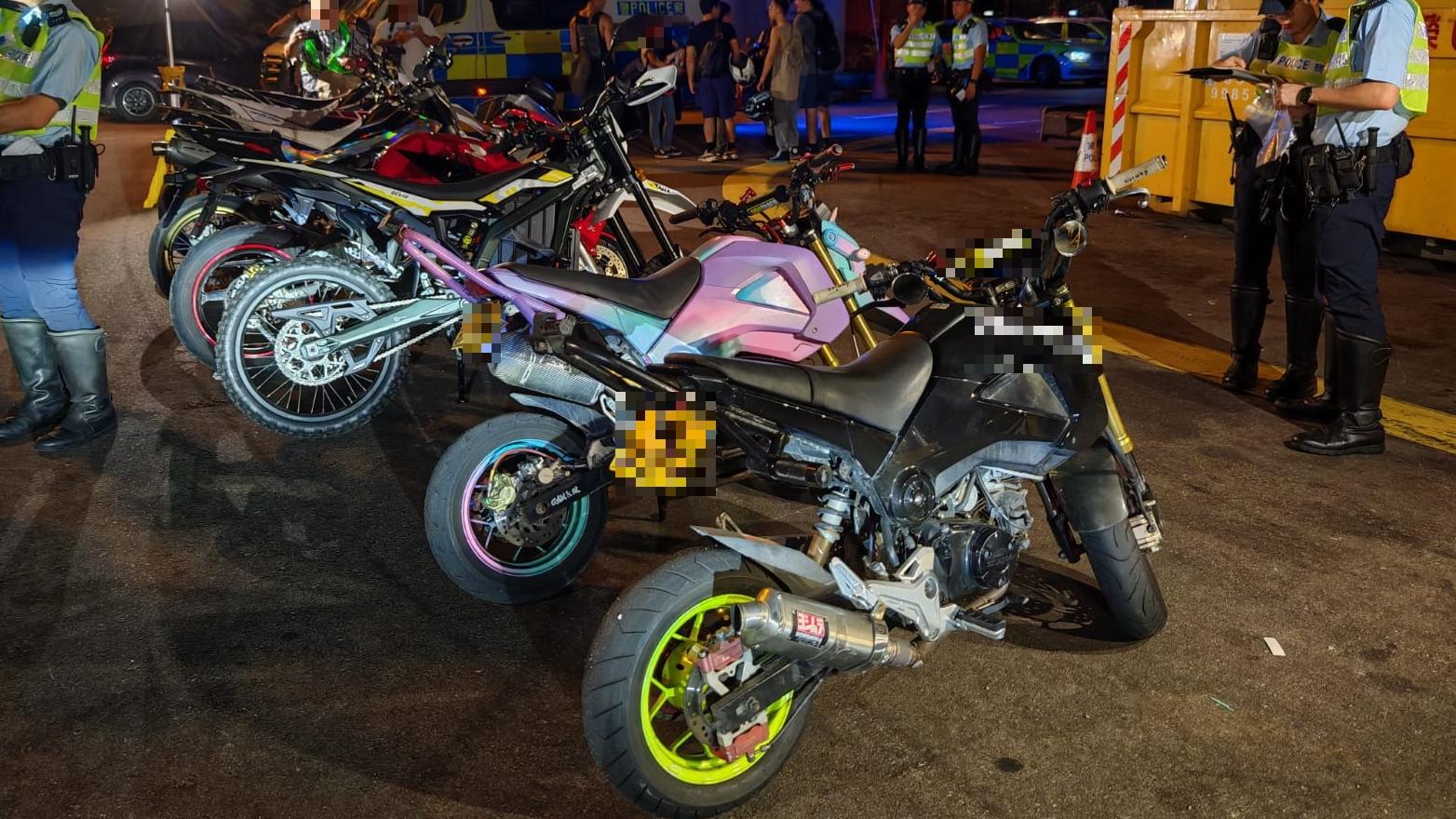 涉事車輛疑非法改裝。