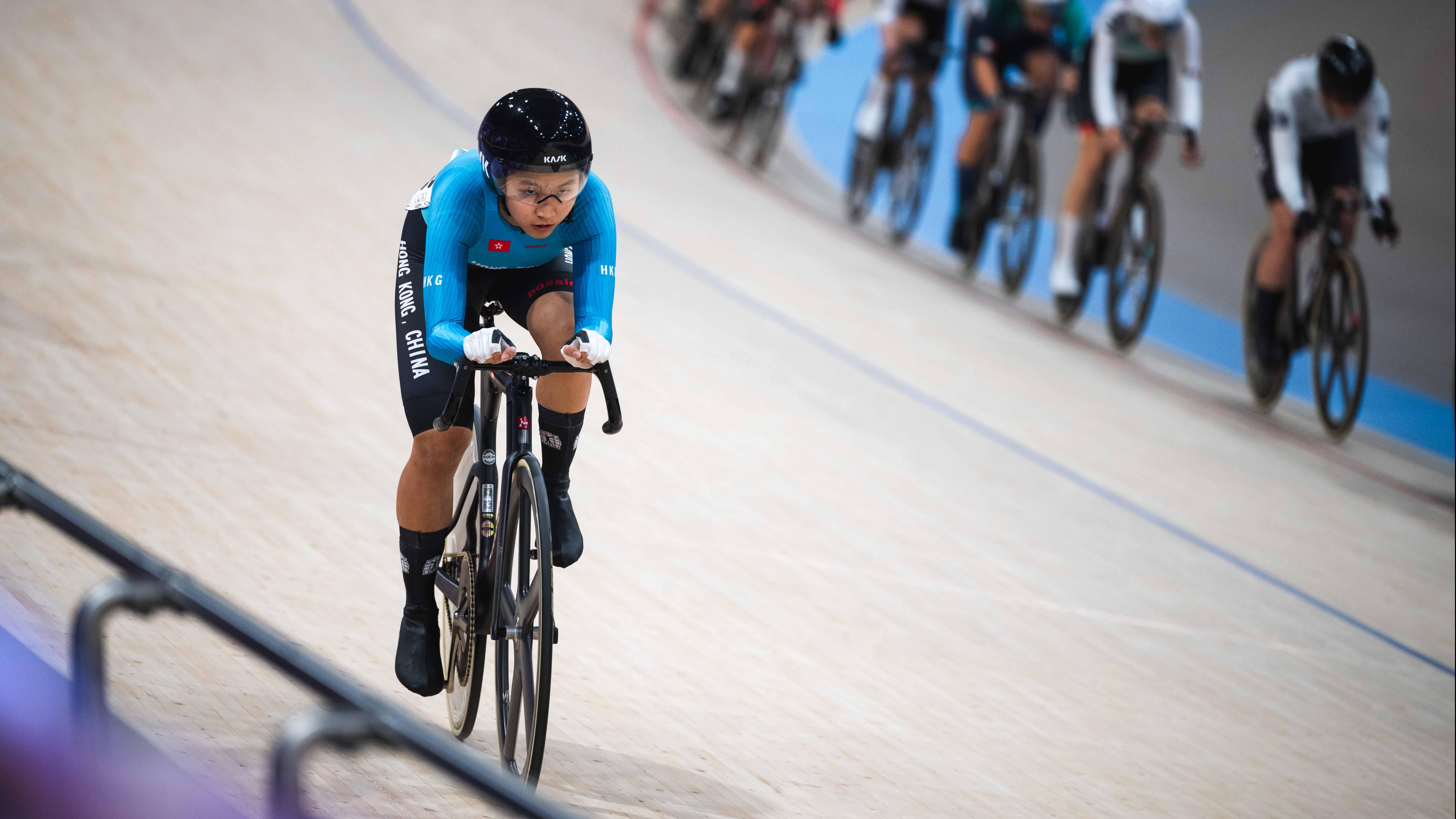 香港代表李思穎在場地單車的個人賽的捕捉賽出戰。(相片由港協暨奧委會提供)