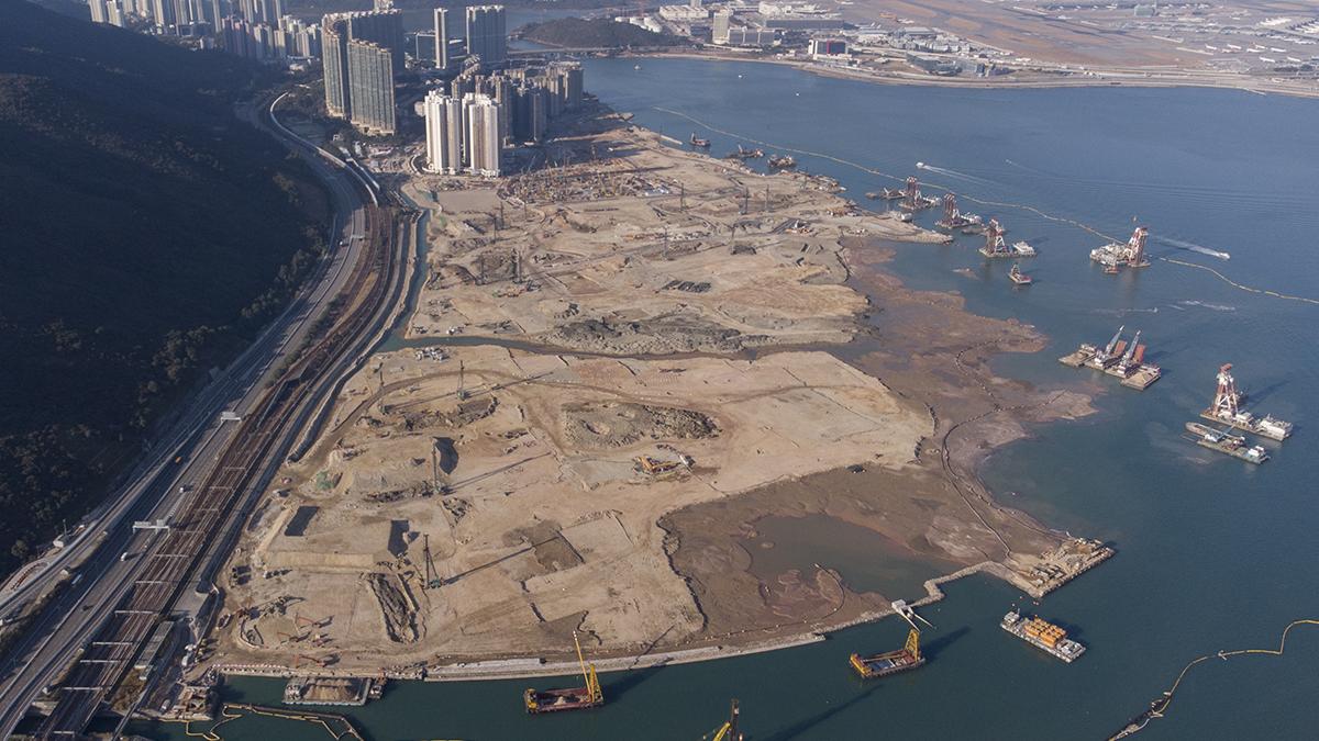 去年多個大型住宅地發展項目流標，對建造業影響浮現。(資料圖片)