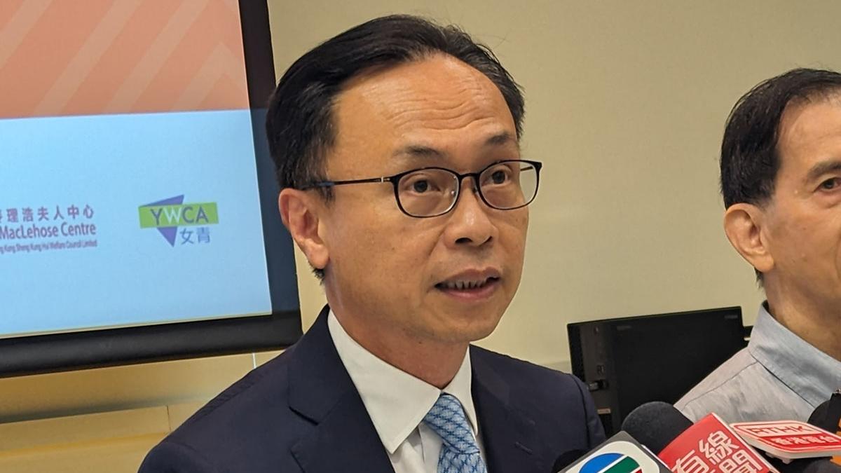 聶德權希望日後賣旗籌款都可以有電子支付。(資料圖片／羅庸軒攝)