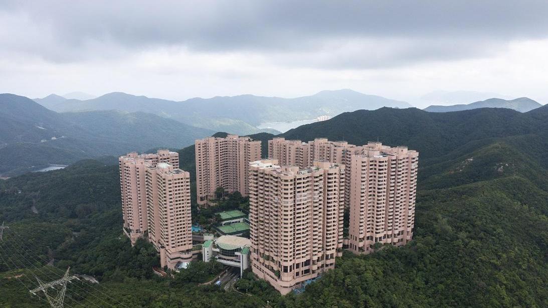 消息指，養和醫院家族成員最新以6,020萬購大潭陽明山莊套四房。(資料圖片)