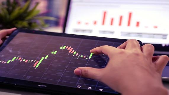 用大行藍籌目標價預測大市！恒指公司：恒指上望22621 最牛二萬九