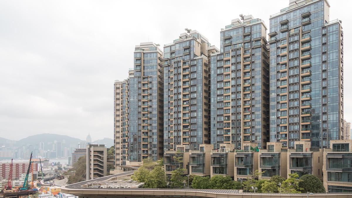 買樓收租特別買貴重物業的好處，是第一不愁找租客，第二在逆市裡面可以照樣加租。(資料圖片)