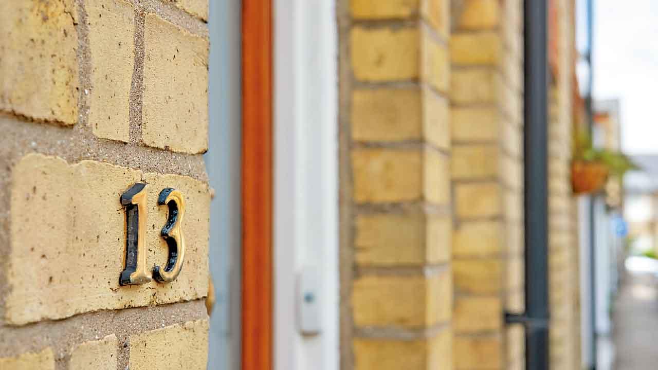 海外樓市｜英國物業門牌 不幸號碼低水 隨時平40萬