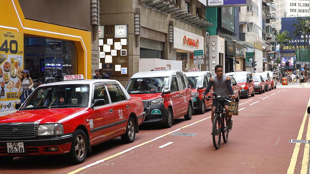 香港的士小巴總商會擬善用社交媒體，希望扭轉社會上的負面印象。(林俊源攝)